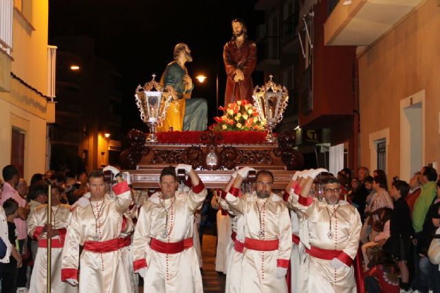Numeroso público arropa los desfiles procesionales de Puerto de Mazarrón